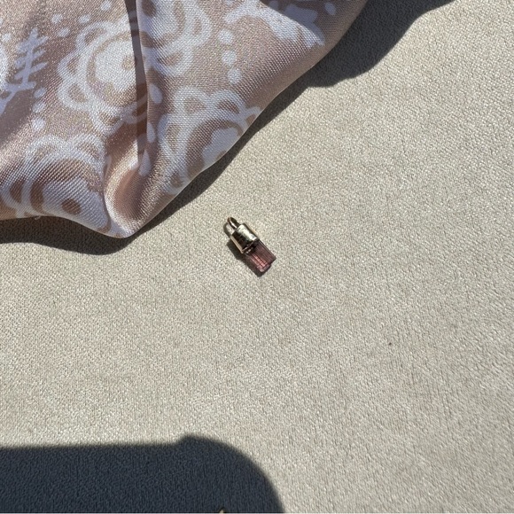 ♥️SOLD 14k solid gold rustic pink tourmaline raw terminated cap hoop earring c - Picture 9 of 9